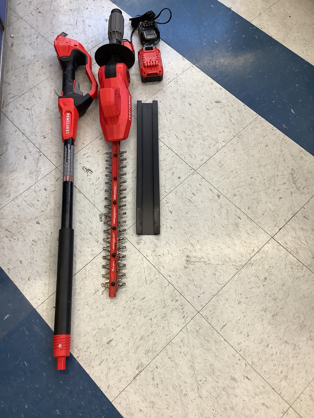 CRAFTSMAN V20 Cordless Pole Hedge Trimmer, 18-Inch, Extended Reach, Battery and Charger Included (CMCPHT818D1)