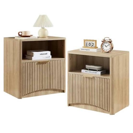 Set of 2 Fluted Natural Oak Nightstands