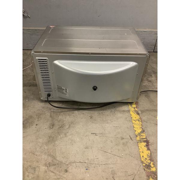 Gourmia Digital Air Fryer Oven - GTF1698 Retail $99.00