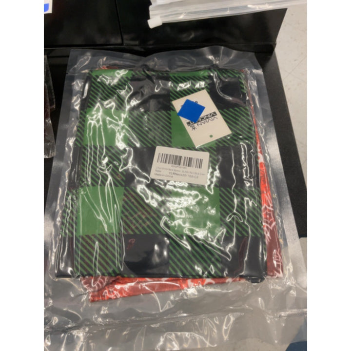 VIVIAN & VINCENT 2 Pack Winter Neck Warmer Gaiter Ski Fleece Warm Windproof Face Scarf Cover Mask for Snowboard Red Snowflake and Buffalo Plaid Black Green