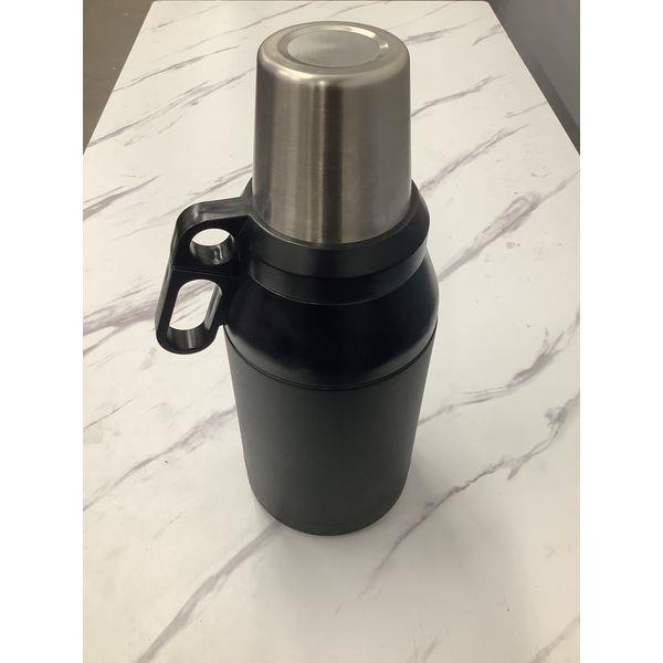 Manna Insulated Black Thermos with Four Stainless Steel Cups Retail $30.00