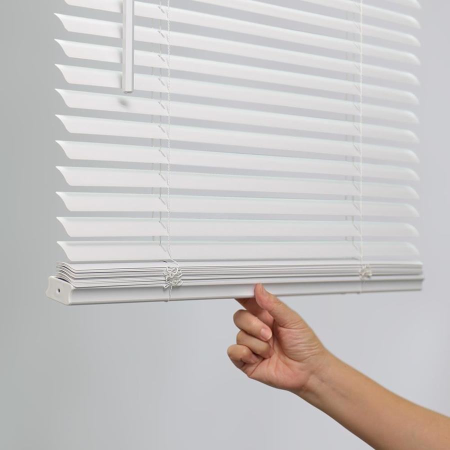 Lowes.ca Project Source 31 X 64 Cordless 1-in Room Darkening Blind White