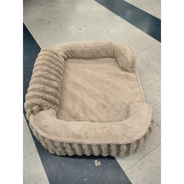Lesure Dog Bed - Plush, Cozy, Striped Bolster, Beige Retail $40.00