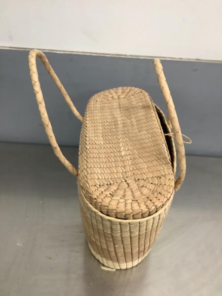 Handwoven Straw Picnic Basket with Lid and Handles - Natural Beige Retail $55.00