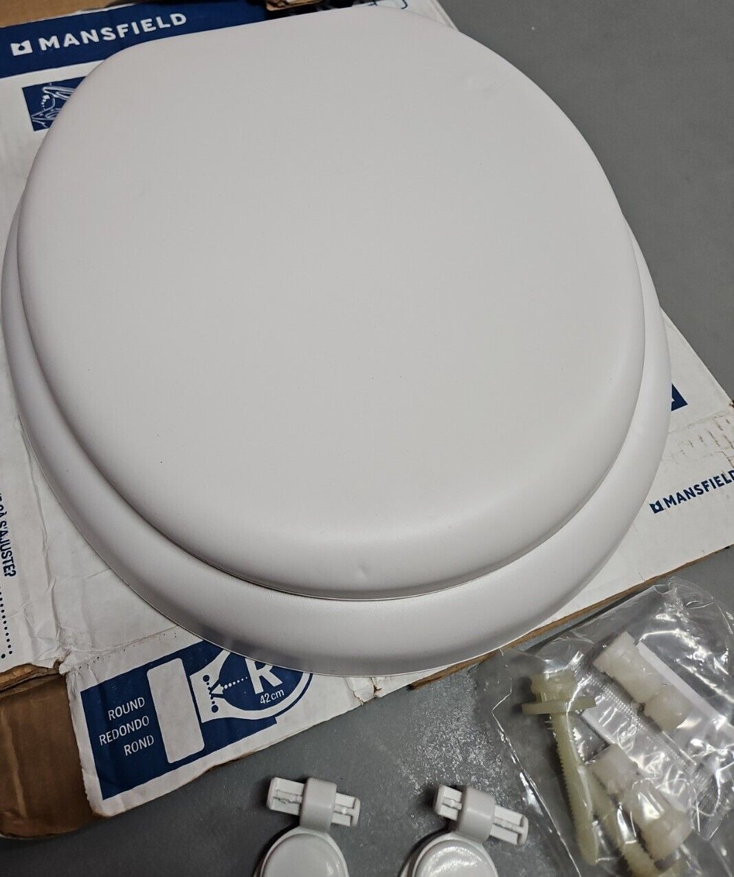 Mansfield White Round Toilet Seat