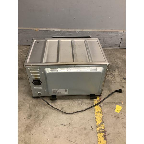 Calphalon Stainless Steel Countertop Oven - Model ELECTRO21-AFS-026 Retail $150.00