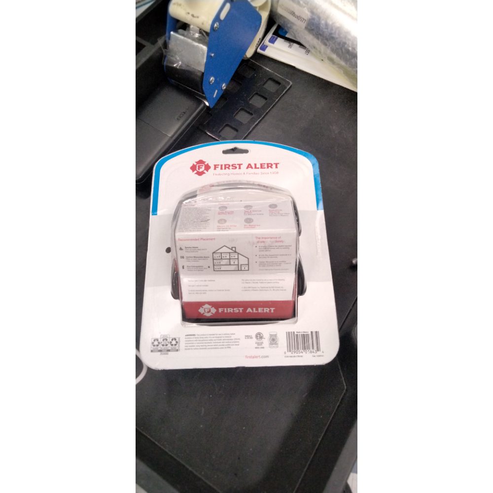 First Alert 2pk CO400CN2 Battery Powered Carbon Monoxide Detector: Best CO Detector, 9-Volt Alkaline Battery Included