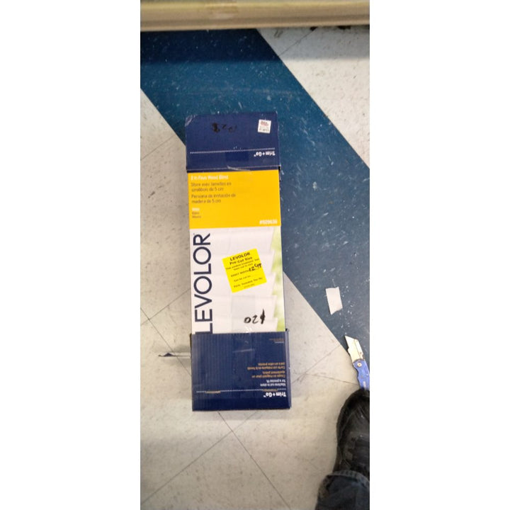 Levelor 22" Blinds