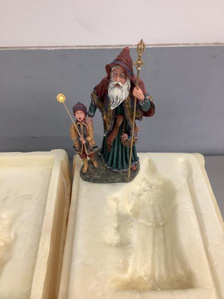 Duncan Royal Collectors Edition "Star Man" Santa Claus Figurine - 1990 Retail $75.00