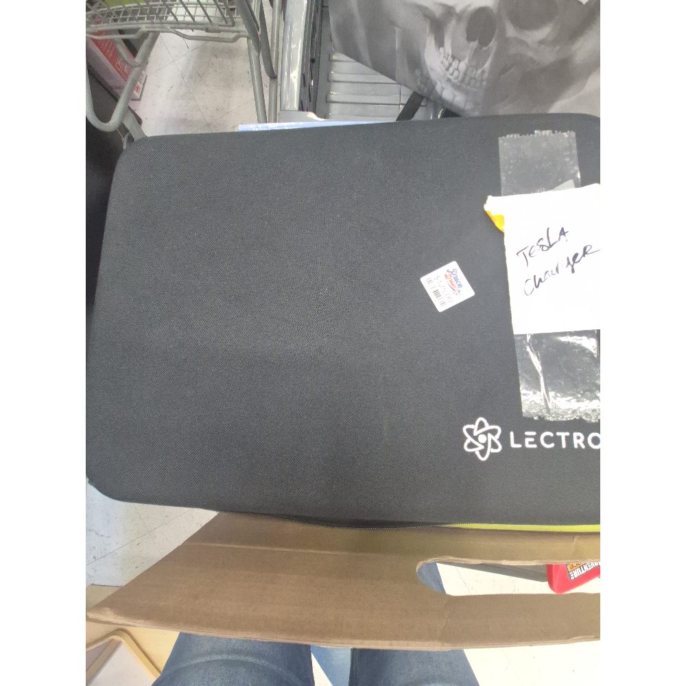 Lectron 16/32A EV Charger - Tesla Compatible, Portable, Protective Case
