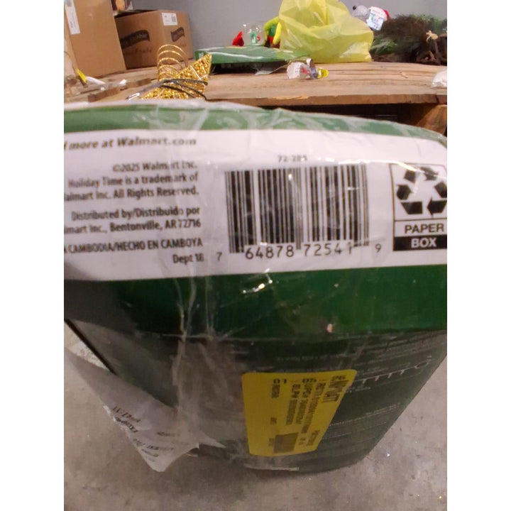 Holiday Time 100 Multicolor Mini Lights - LED, Indoor/Outdoor, Green Wire Retail $12.00