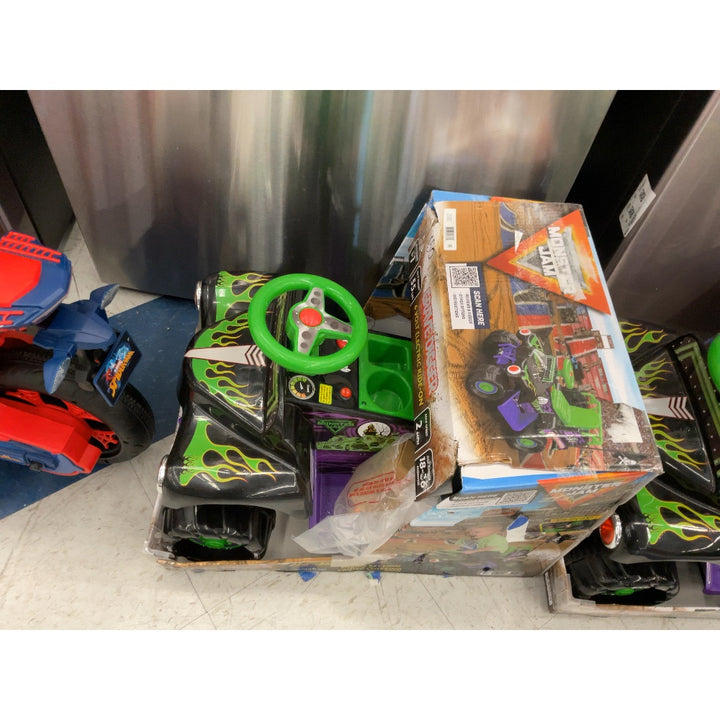 Monster Jam Grave Digger - 6 Volt Electric Ride-On, 2 MPH, Ages 18-36 Months