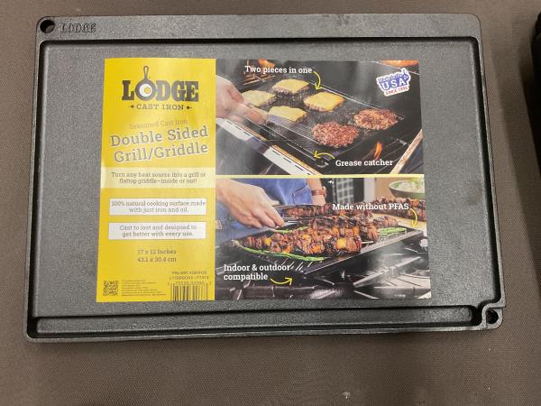 Lodge Double Sided Cast Iron Grill/Griddle - 17 x 12 Inches Retail $70.00