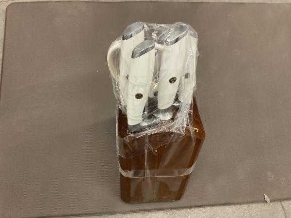 Unknown Brand White Ceramic Knife Set with Wooden Block Retail $60.00