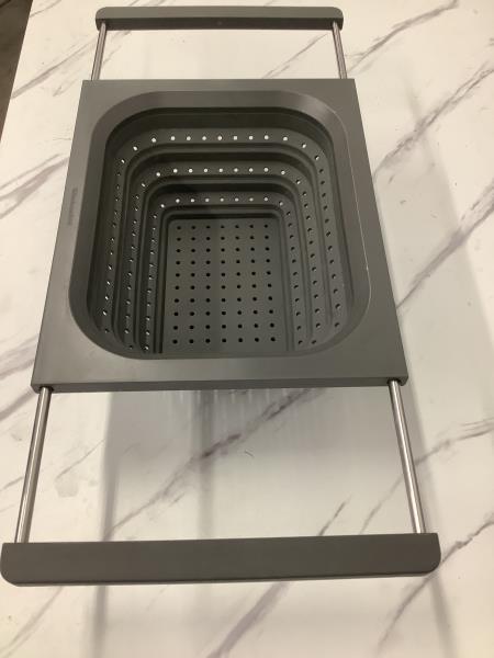 Kitchenware Collapsible Colander with Extendable Handles, Grey Retail $25.00