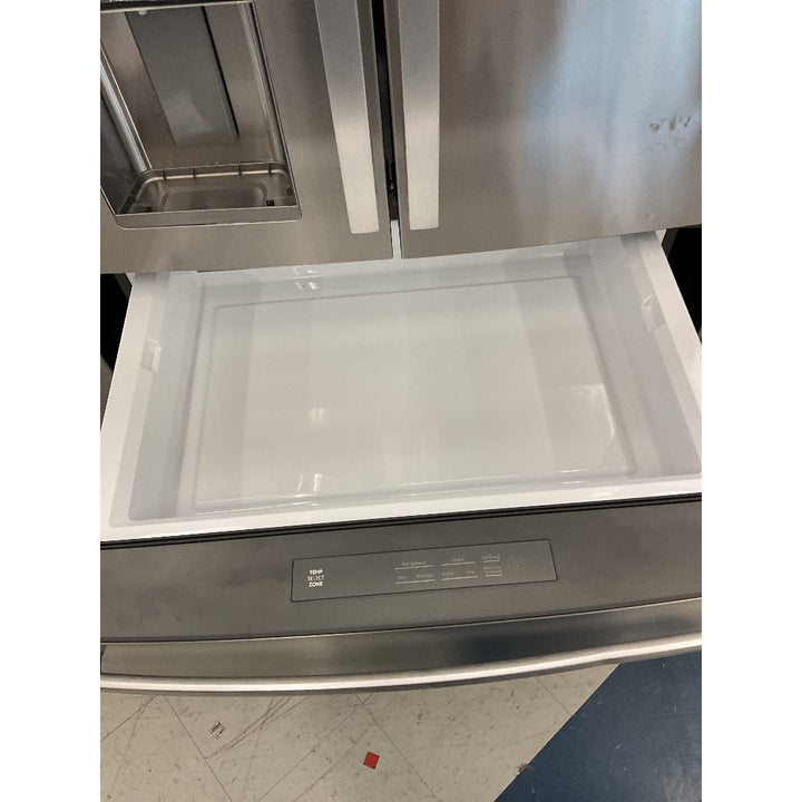 Super Deal GE Refrigerator - Stainless Steel, Water Dispenser