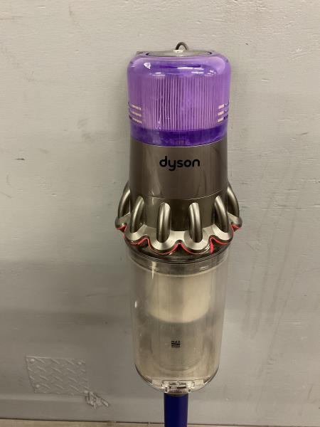 Dyson Vacuum Cleaner - Cordless Stick, Lightweight, Powerful Suction Retail $350.00