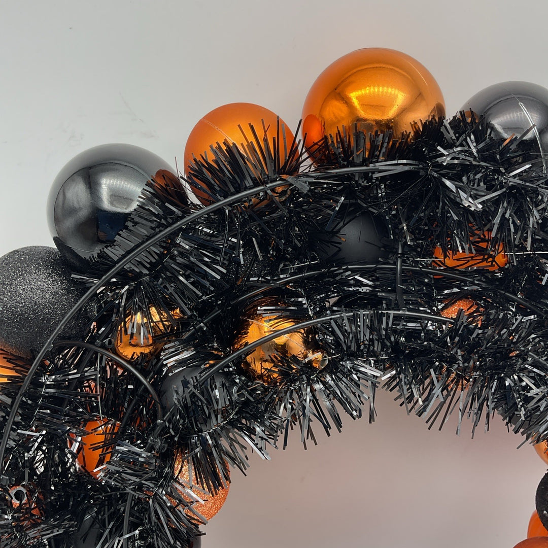 Hyde and Eek Holloween Wreath Black/Orange Shatter Resistant 16Ã¢â‚¬ÂDIA