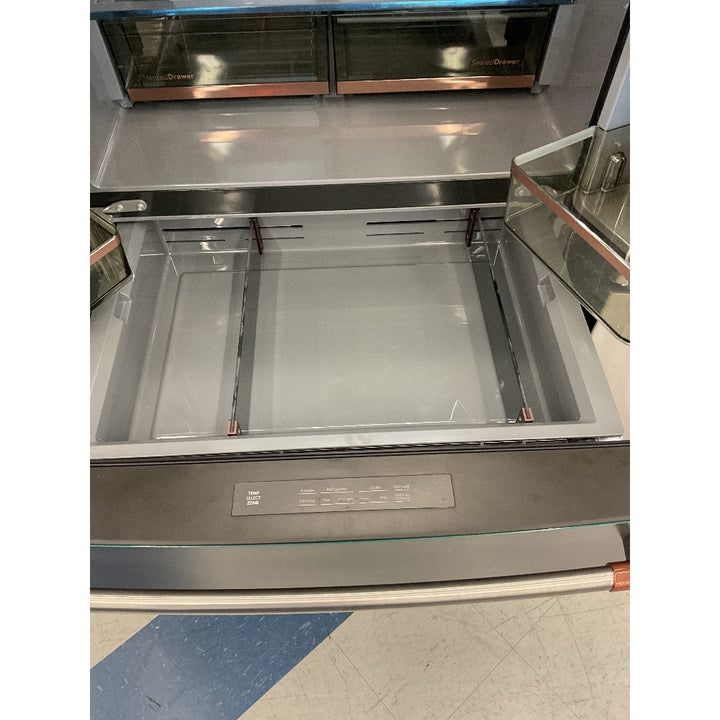 Cafe Refrigerator - French Door, Water Dispenser, Super Deal