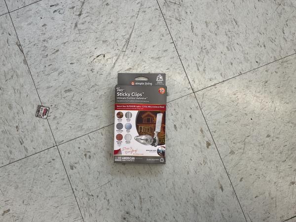 Simple Living Pro - Sticky Clips - Ultimate Outdoor Adhesive Retail $8.00