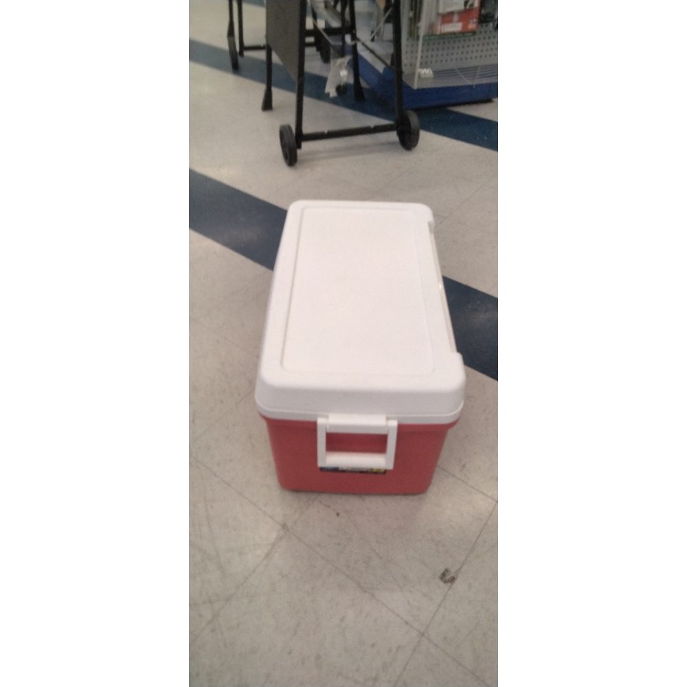 Igloo 48 QT Laguna Ice Chest Cooler  Red