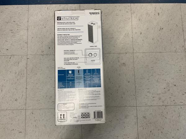 Utilitech Oscillating Ceramic Heater - Portable, Thermostat Retail $35.00