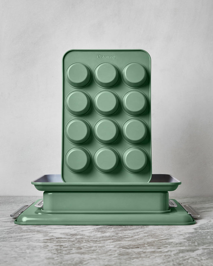 Caraway Nonstick Ceramic Bakeware Set (5 Pieces) - Baking Sheets, Assorted Baking Pans, & Storage - Aluminized Steel Body - Non Toxic, PTFE & PFOA Free - Navy Retail $232.00