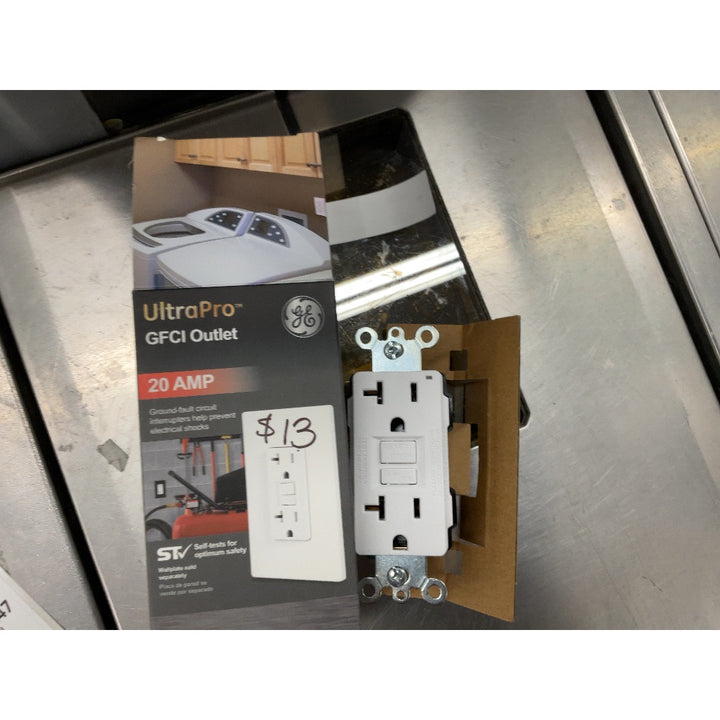 UltraPro GFCI Outlet - 20 AMP, Ground-fault Circuit Interrupter, Self-Testing, White