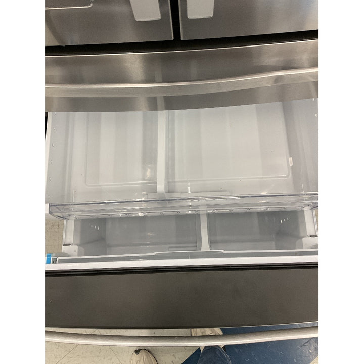 Super Deal GE Refrigerator - Stainless Steel, Water Dispenser