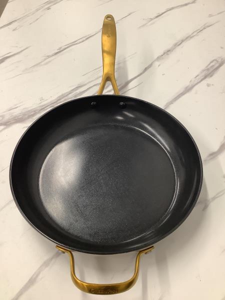 GREENPAN Verona 10" Frying Pan - Hard Anodized Aluminum, Diamond Nonstick, Gold Handle Retail $50.00