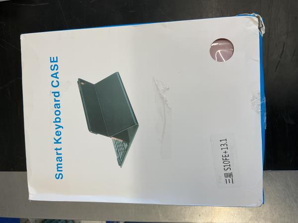 Smart Keyboard Case  - Detachable Wireless Keyboard with Rechargeable Battery Retail $49.99