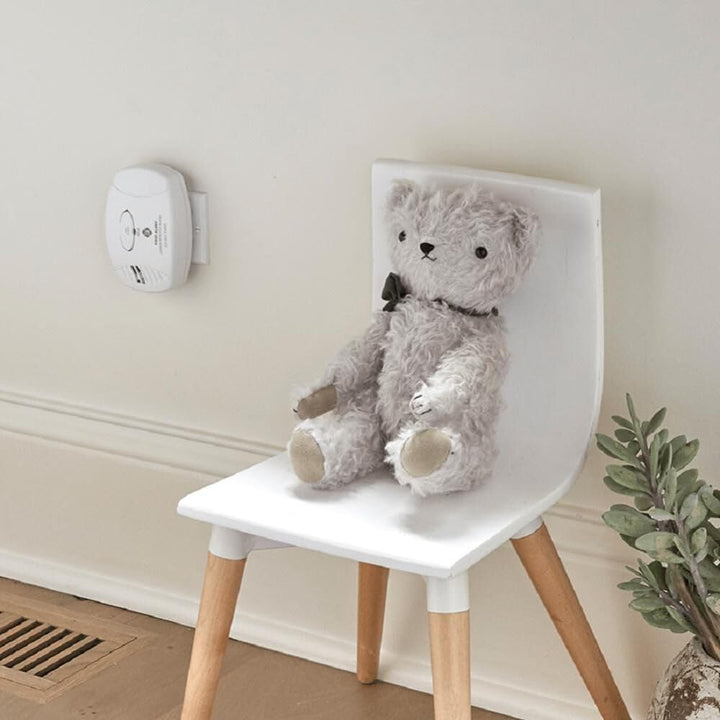 First Alert 1039734 Fat Plug-in Carbon Monoxide Alarm with Battery Backup, 8.50" x 6.75" x 2.25"