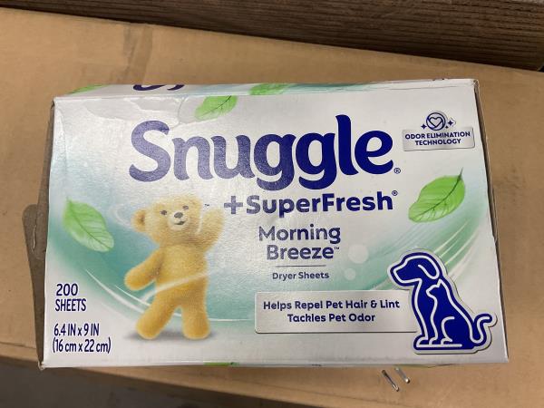 Snuggle SuperFresh Fabric Softener Dryer Sheets, 200 Count, Morning Breeze, Long-Lasting Fresh & Clean Scent, Tackles Pet Odor, Helps Repel Pet Hair, Reduces Static & Fights Wrinkles, HE Safe Retail $11.79