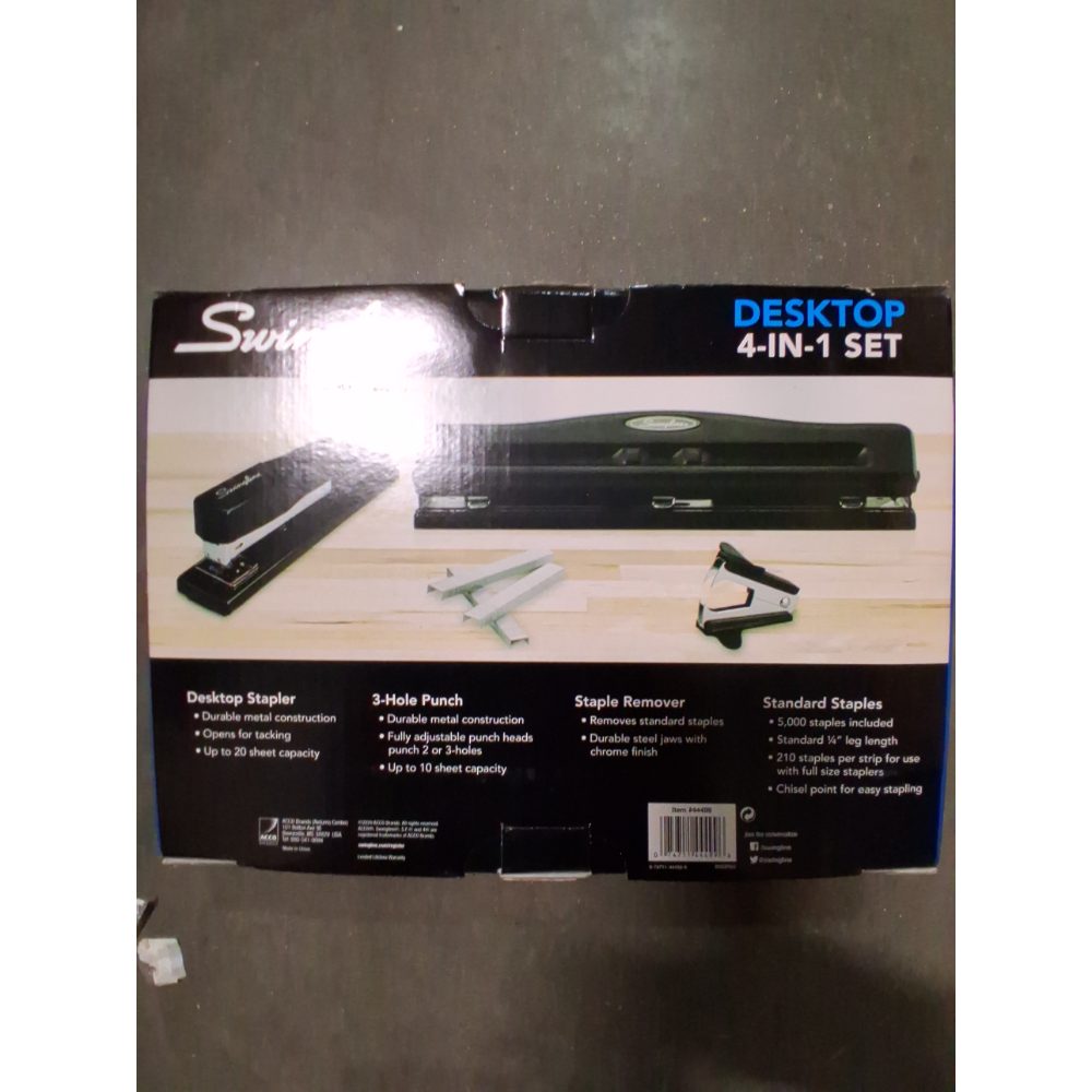 Swingline Desktop Stapler 3-Hole Punch Set (S7044499) Retail $17.00