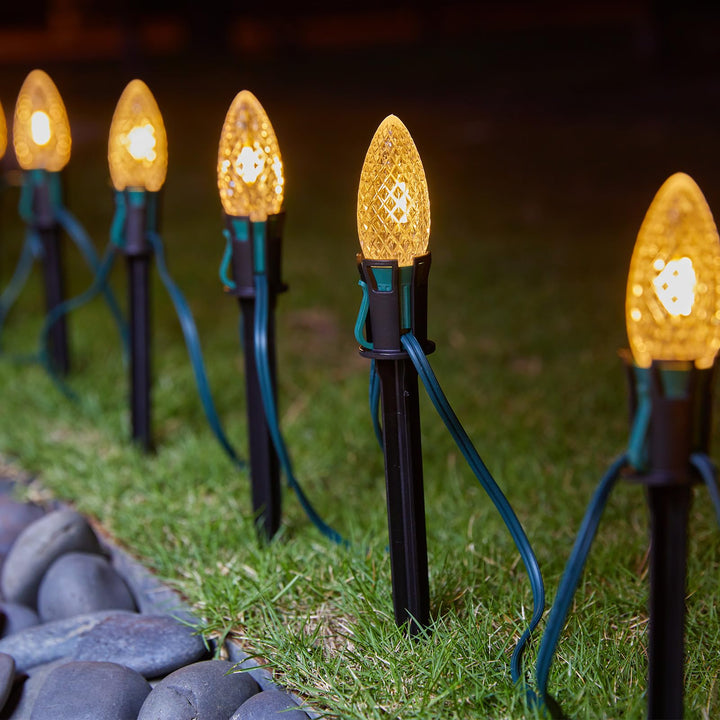 7.5 Inch 100-Pack Christmas Light Stakes for C7 C9 Christmas Lights Outdoor, Universal Plastic Light Stakes for Outdoor Holiday Lights Use on Garden Lawn Patio Path Walkway - Black