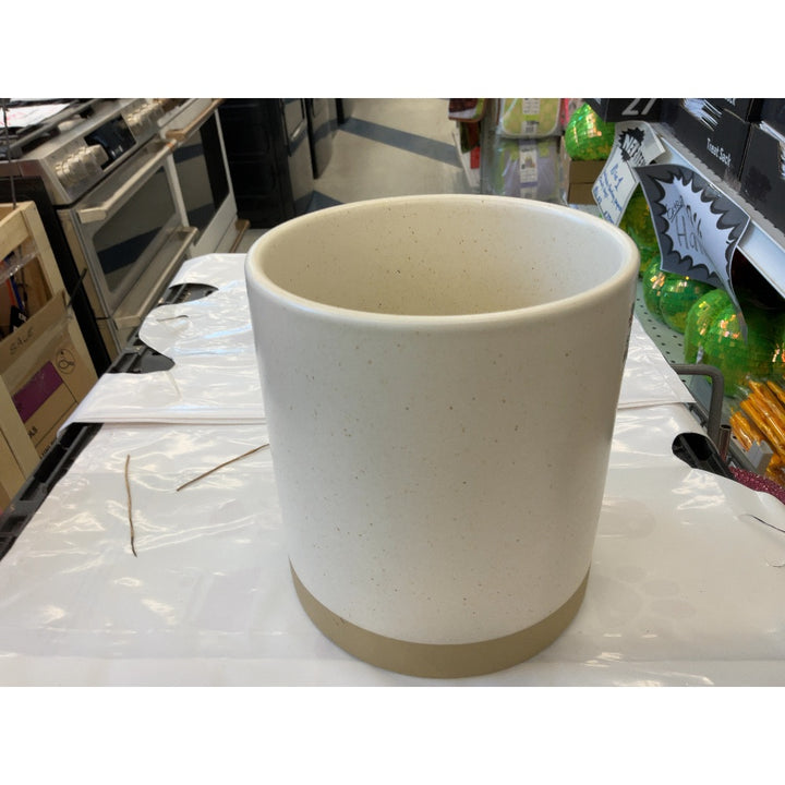 Unbranded Ceramic Planter - Beige Speckled Finish, Indoor/Outdoor Use