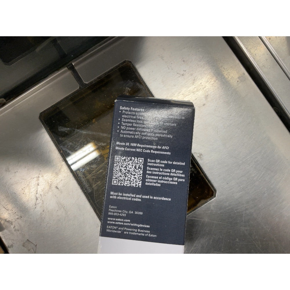 Eaton TRAFCi15 - AFCI Duplex Receptacle, Tamper Resistant