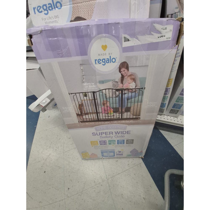 Regalo Super Wide Safety Gate