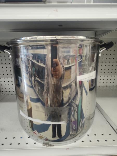 Tramontina stainless steel 22 quart/ 20.8L with lid Retail $48.99