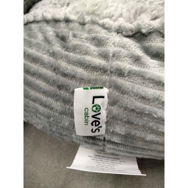 Love's cabin Pet Bed, Plush Donut Cuddler, Grey Retail $35.00