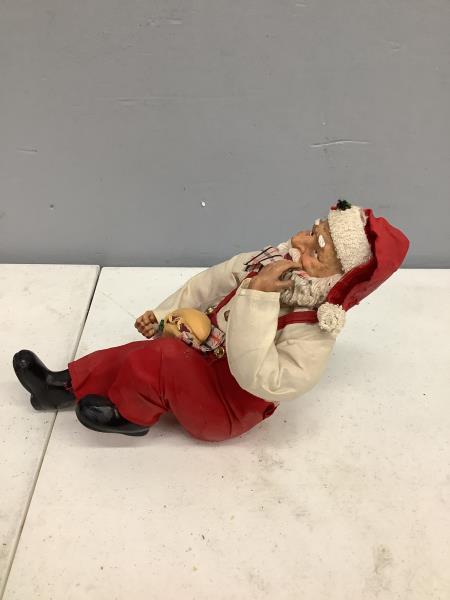 Vintage Santa Claus Figurine - Holiday Decor Retail $34.99