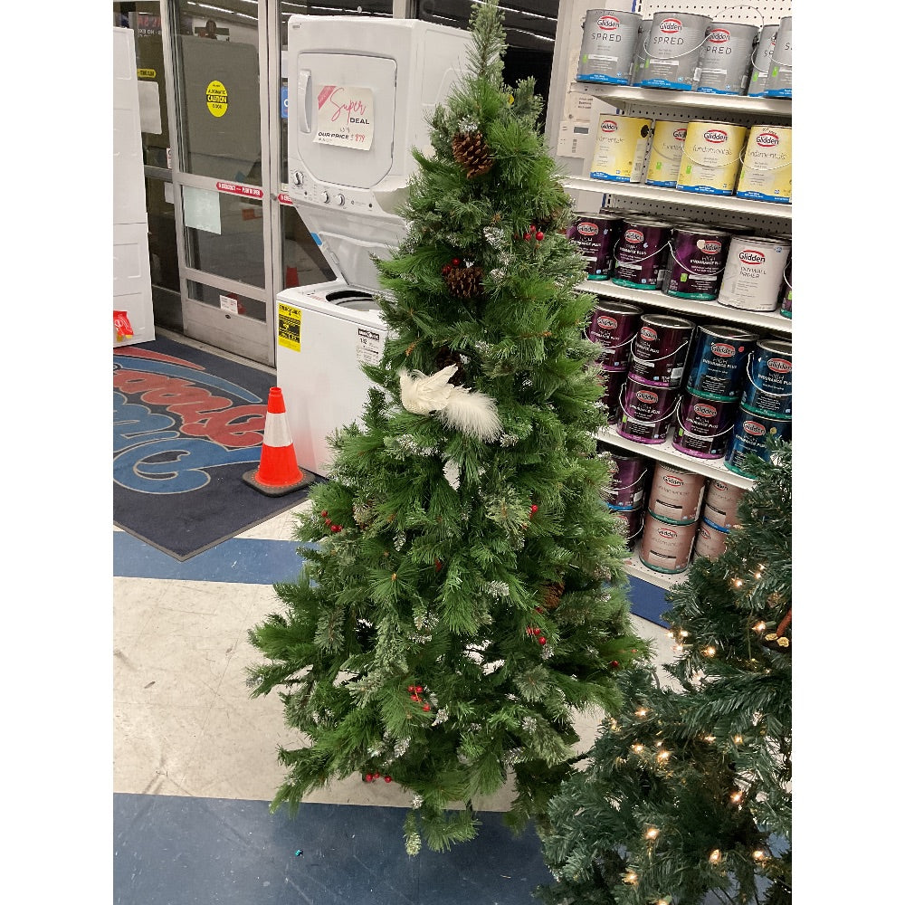 Christmas Tree - Pine, Berry Accents, Pine Cones