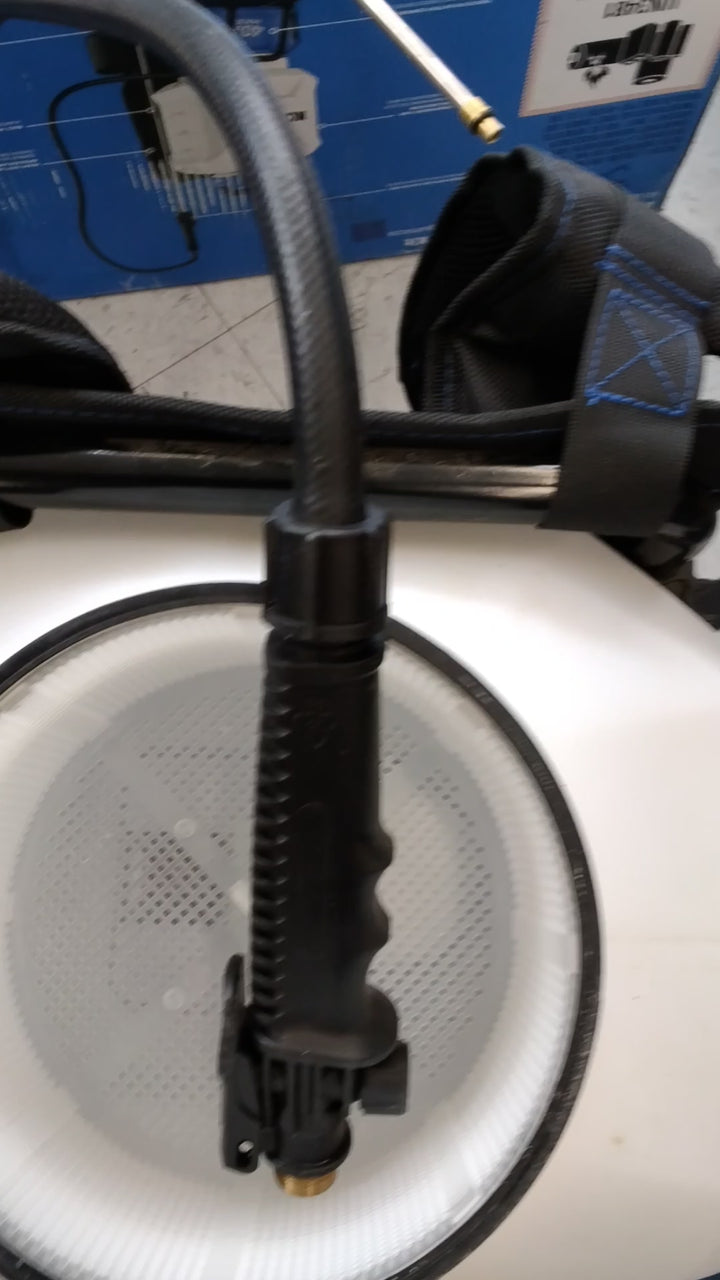 USED LIKE NEW CONDITION TESTED SEE VIDEO Kobalt Backpack Chemical Sprayer Kit - 40V Max, 120 Gallons Per Charge Retail $179.00