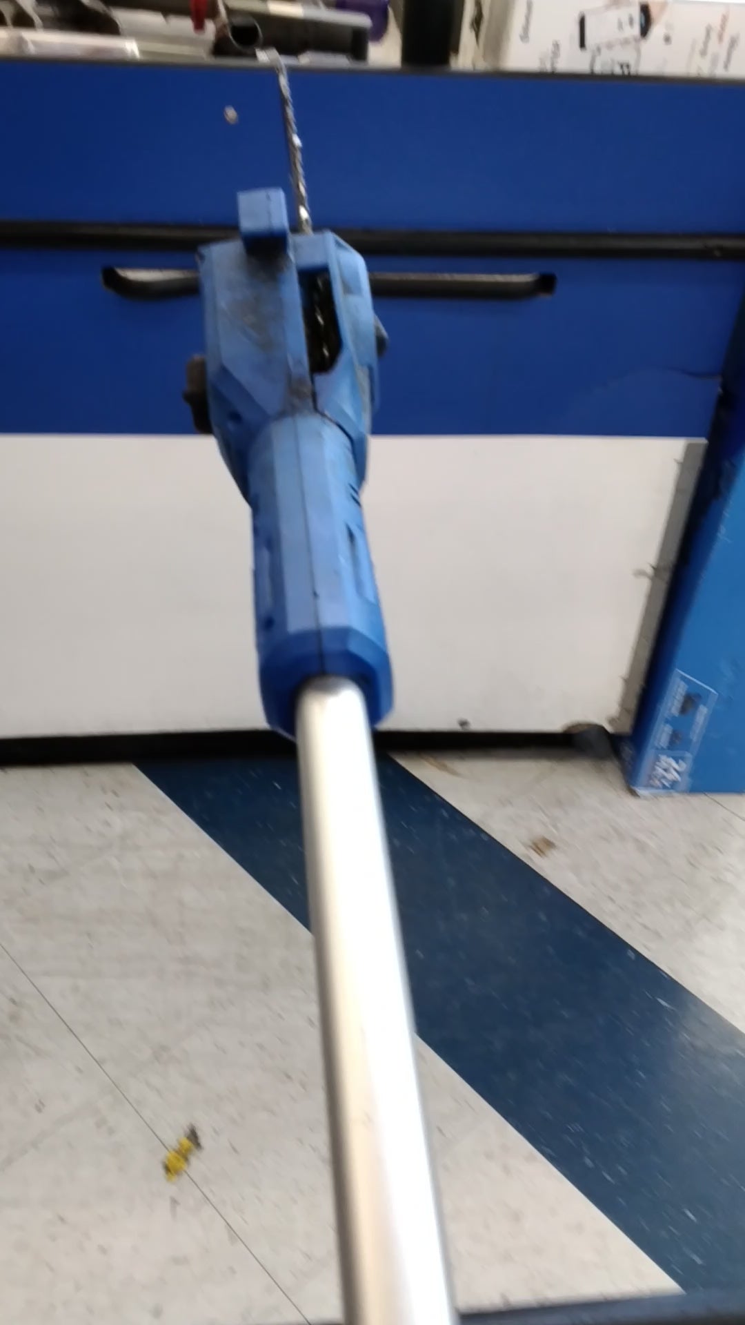 USED OK CONDITION TESTED SEE VIDEO HAS CHARGER NO BATTERY Kobalt 24-Volt Max Brushless 8-Inch Cordless Electric Pole Saw