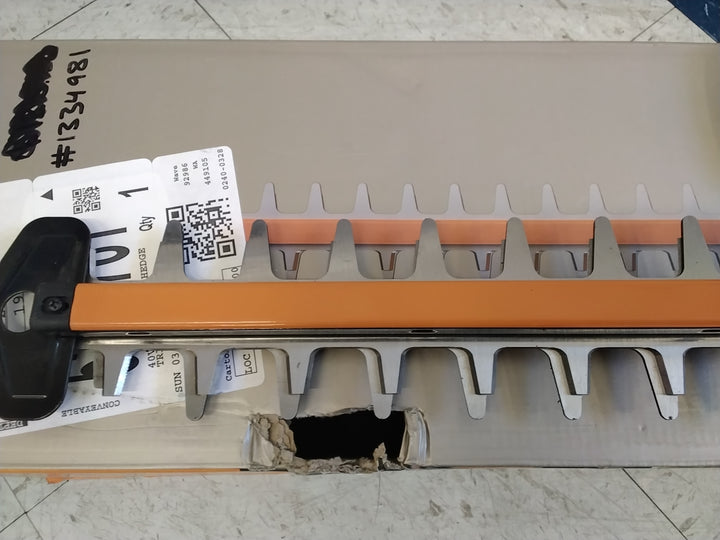 WORX Nitro WG936 40V Cordless 25" cordless hedge trimmer UNTESTED USED LIKE NEW CONNDITION HAS CHARGER AND BATTERIES 1 BATTERY DOES NOT CHARGE NEEDS 2 TO OPERATE