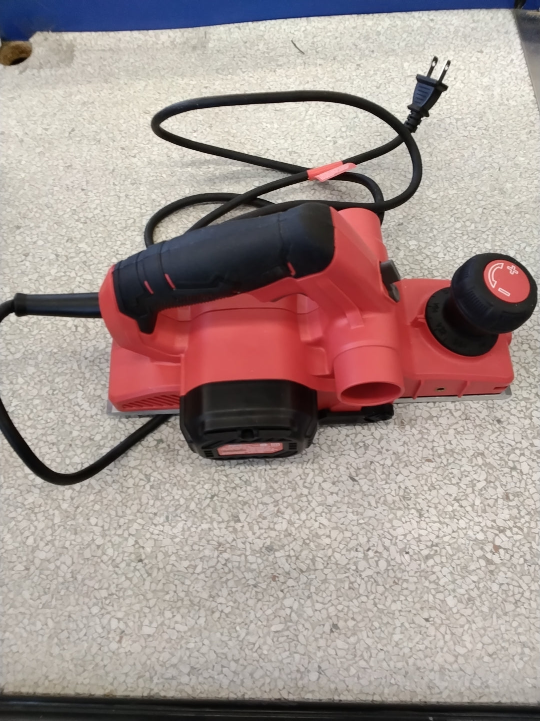 Used like new tested see video Electric Handheld Planer (6 Amp) Retail $116.00