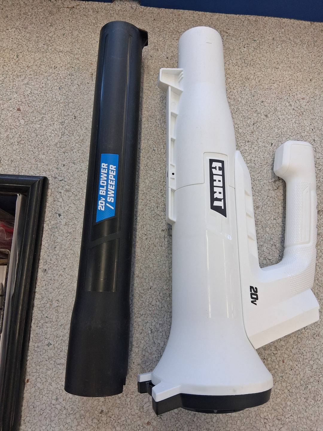 Hart 10" 20v string trimmer and blower