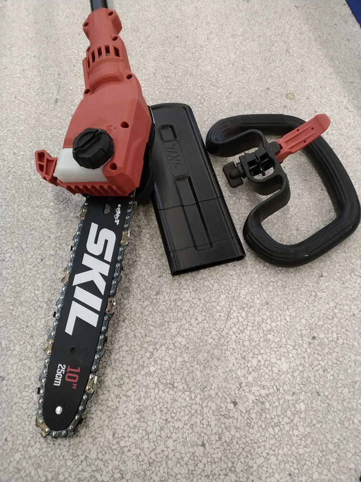 SKIL 40 VOLT BRUSHLESS 10" POLE SAW USED GOOD CONDITION UNTESTED HAS CHARGER NO BATTERY