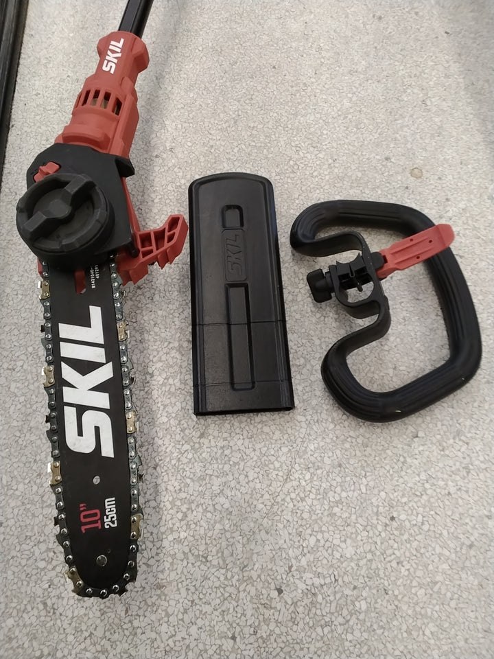 SKIL 40 VOLT BRUSHLESS 10" POLE SAW USED GOOD CONDITION UNTESTED HAS CHARGER NO BATTERY