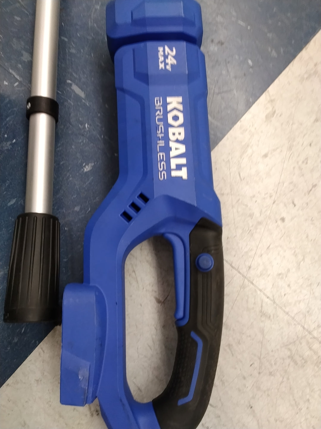 Kobalt 24-Volt 8-in Cordless Pole Saw 2 Ah Used Good Condition (Battery and Charger Not Included)Tested Works See Video
